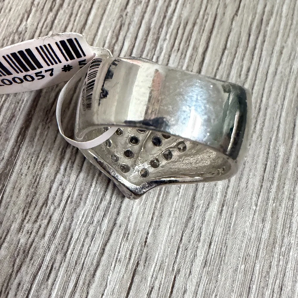 Sterling Silver Heart Shaped Ring with‎ Crystals .925
